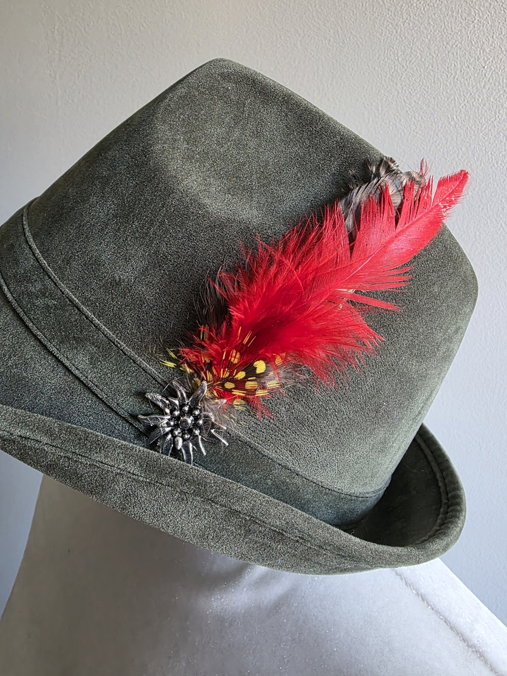 Vintage Style Olive Green Western Cowboy Hat Red Feather Silver Pin